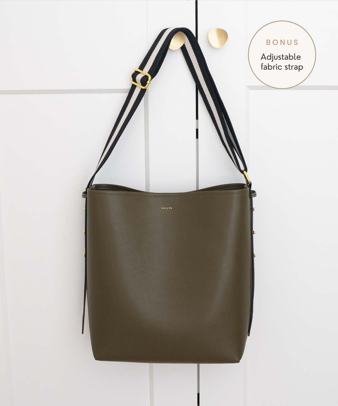 ショルダーバッグ・ポシェット JILLSTUART Rosella Chilling Brown Decorated Bucket Bag L Jill Stewart Brown Rosella Pattern Bucket Bag M JABA4E355W2
