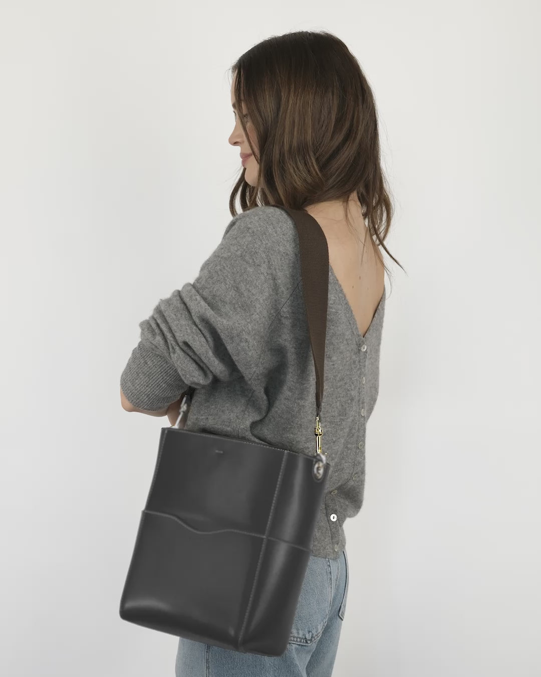 Jordan Bucket Bag | Everyday Leather Bucket Tote – AALLYN